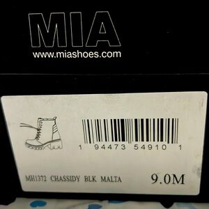 MIA Chassidy Blk Malta size 9 boots